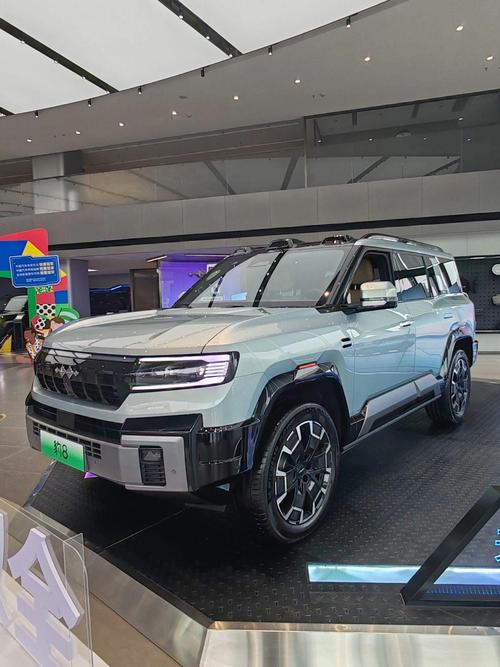 惠州143比亚迪方程豹硬派越野的爆款，英菲尼迪35周年与你共成长